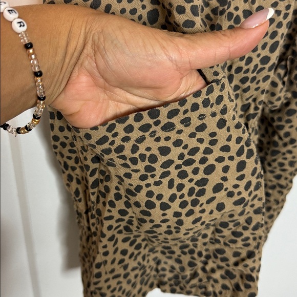 Aerie Brown Leopard Print Romper -XS - with pockets - Picture 3 of 6